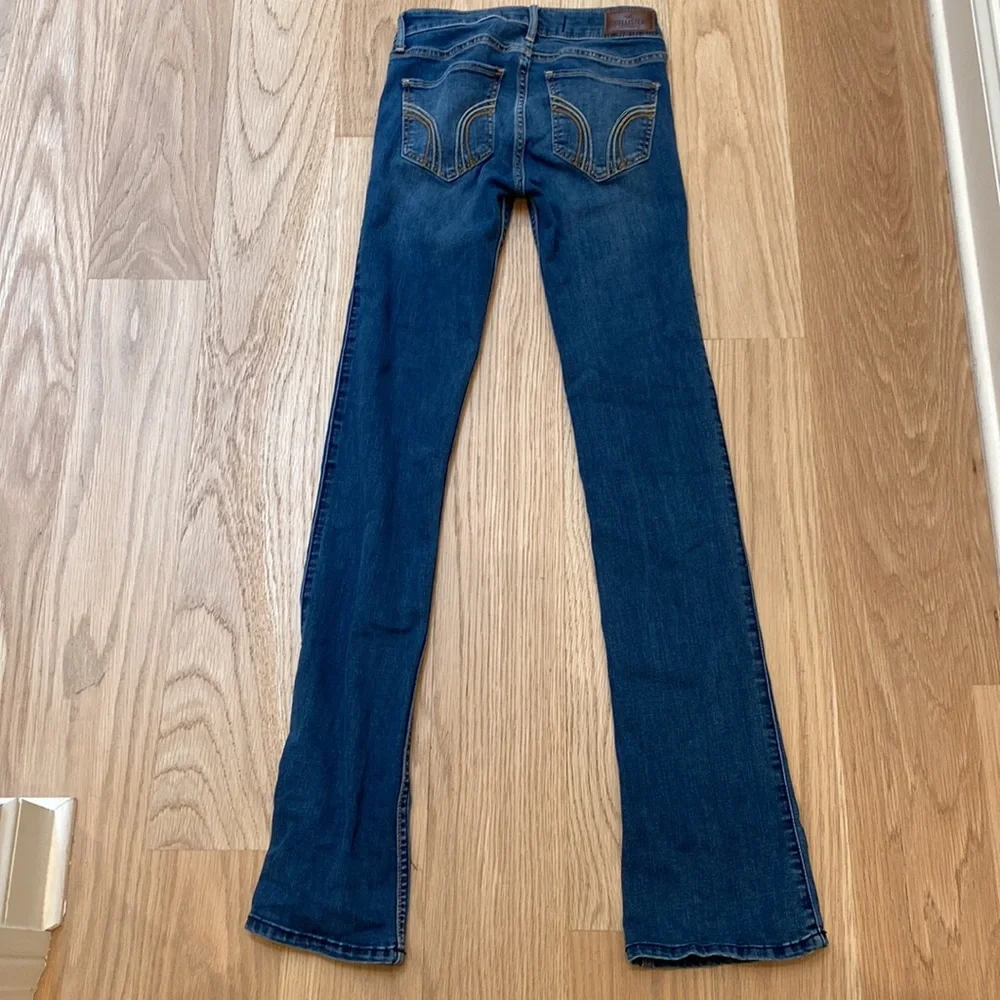 Hollister mini flare jeans, size 23, dark blue. - Picture 2 of 2